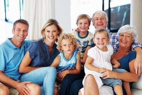 Immobilie in Ippesheim - ## Mehrgenerationenhaus mit viel Platz,für zwei Familien ## - Bild 1