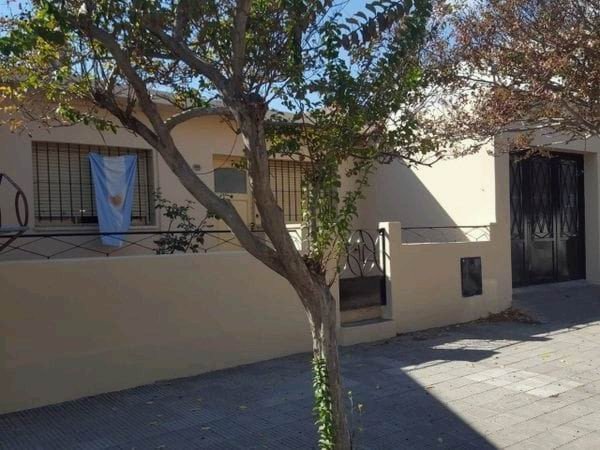 Einfamilienhaus zum Kauf 150.000 € 3 Zimmer 49 m²<br/>Wohnfläche 300 m²<br/>Grundstück Bahia Blanca 8000