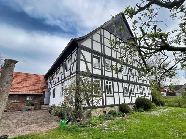 Einfamilienhaus zum Kauf 275.000 € 9 Zimmer 330 m² 4.118 m² Grundstück Lüerdissen Lemgo 32657