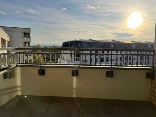 Wohnung zur Miete 875 € 2 Zimmer 65,6 m² 5. Geschoss frei ab 01.04.2026 Brockwitzer Straße 9 Mickten Dresden 01139