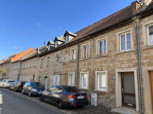 Reihenmittelhaus zum Kauf provisionsfrei 68.000 € 10 Zimmer 210 m² 230 m² Grundstück frei ab sofort Bad Königshofen Bad Königshofen i.Grabfeld 97631