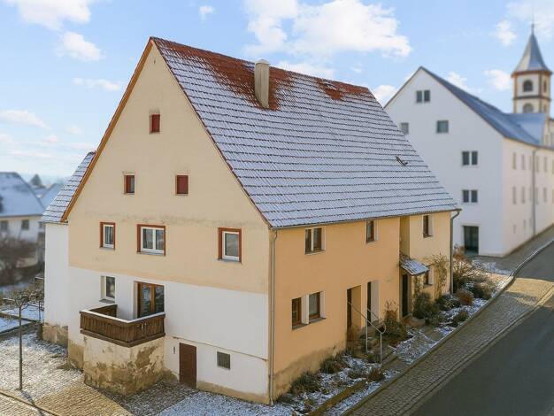 Doppelhaushälfte zum Kauf 178.000 € 7 Zimmer 180 m² 150 m² Grundstück Dornhan Dornhan 72175