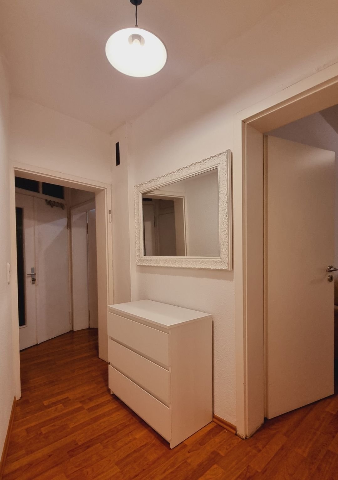 WG-Zimmer zur Miete 1.250 € 18 m²<br/>Wohnfläche EG<br/>Geschoss ab sofort<br/>Verfügbarkeit Augustinerstrasse Innenstadt - Mitte Esslingen am Neckar 73728