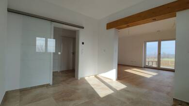 Wohnung zur Miete 1.600 € 5 Zimmer 135 m² Geschoss 1/1 frei ab sofort Manolzweiler Winterbach 73650
