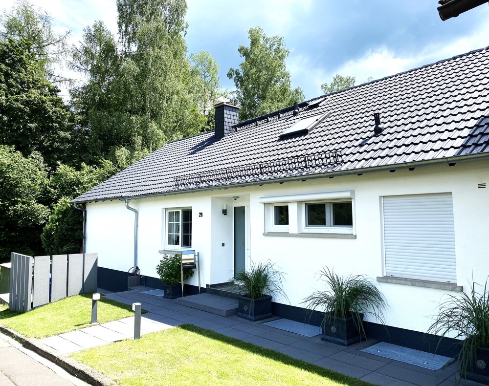 Reihenendhaus zum Kauf provisionsfrei 529.500 € 8 Zimmer 211 m²<br/>Wohnfläche 590 m²<br/>Grundstück Dahlheim Wetzlar 35576