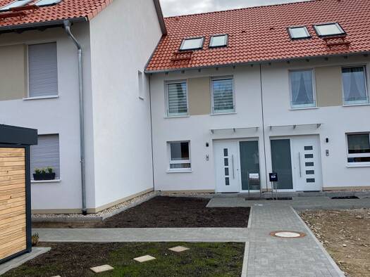 Reihenhaus zur Miete 1.750 € 5,5 Zimmer 135,6 m² 250 m² Grundstück frei ab sofort Althen-Kleinpösna Leipzig 04319