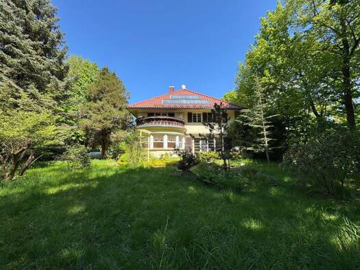 Villa zum Kauf 999.000 € 65 Zimmer 1.046 m² 20.976 m² Grundstück Großschirma 09603