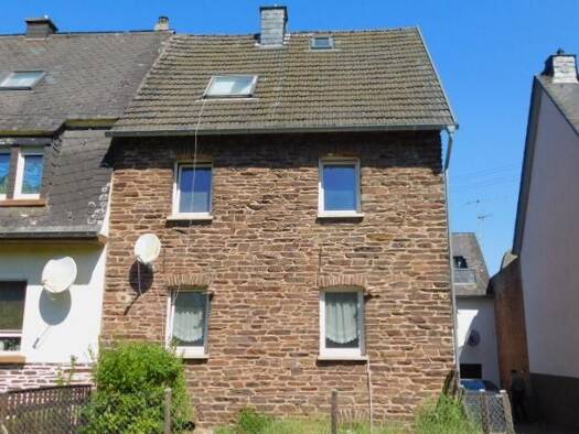 Reihenmittelhaus zum Kauf 145.000 € 6 Zimmer 105 m² 668 m² Grundstück Bengel Bengel 54538