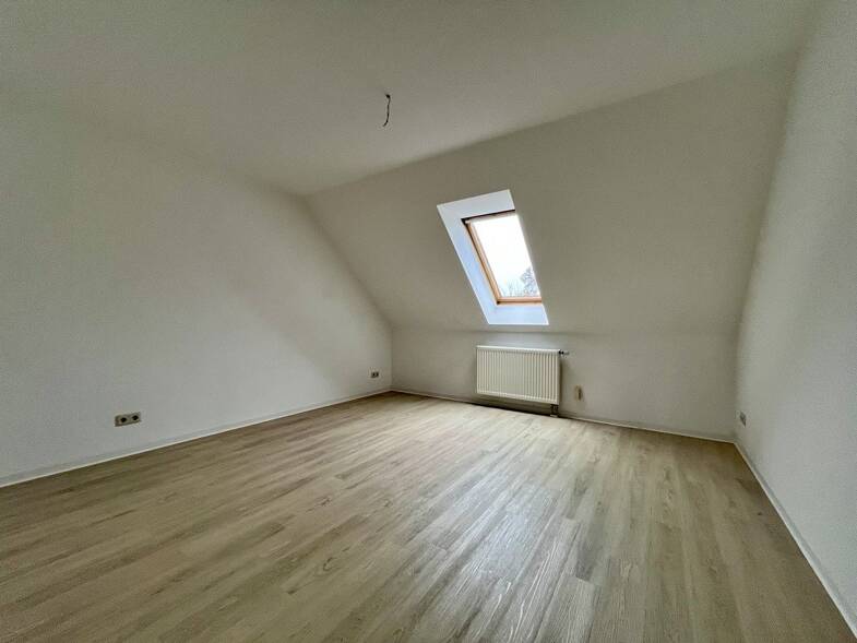 Wohnung zur Miete 482 € 2 Zimmer 57,2 m² Dachgeschoss frei ab 01.07.2025 Am Rosenhügel 5 Schönfließ - Süd Eisenhüttenstadt 15890