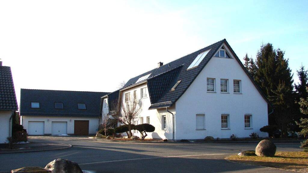 Mehrfamilienhaus zum Kauf 247.000 € 20 Zimmer 212,1 m² 792 m² Grundstück Teicha Rietschen 02956