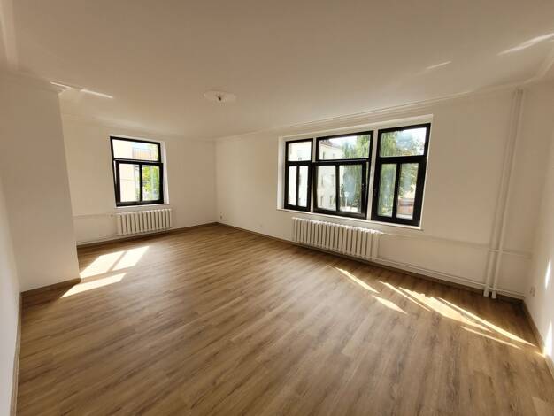 Wohnung zur Miete 1.300 € 3,5 Zimmer 130 m² 1. Geschoss frei ab sofort Friedrich-Engels-Str.9 Heidenau 01809