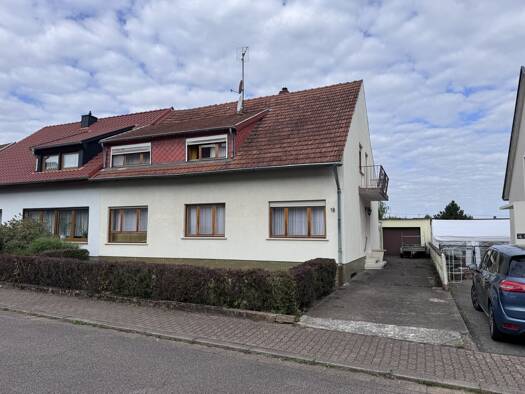 Mehrfamilienhaus zum Kauf 219.000 € 6 Zimmer 189 m² 656 m² Grundstück Schwalbach 66773