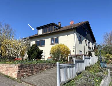 Wohnung zur Miete 750 € 3 Zimmer 82 m² Dachgeschoss frei ab sofort Beilstein Beilstein 71717