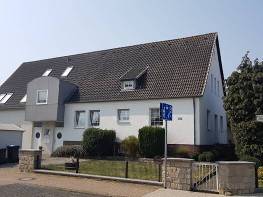 Doppelhaushälfte zur Miete 1.390 € 5 Zimmer 165 m² 300 m² Grundstück frei ab 01.04.2026 Zillestraße 20 Fallersleben Wolfsburg 38442