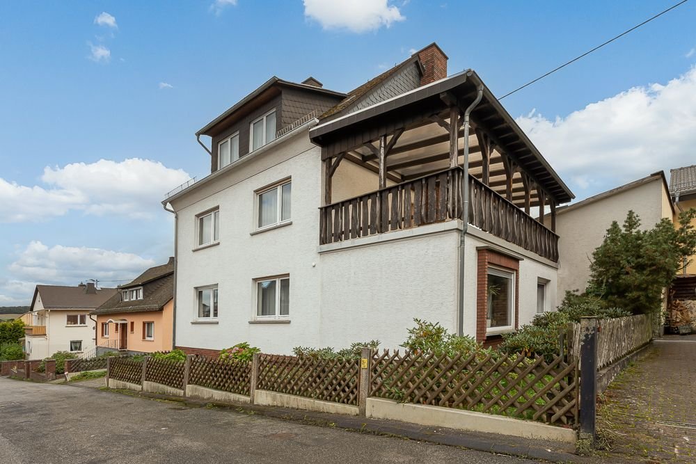 Einfamilienhaus zum Kauf 395.000 € 6 Zimmer 138 m²<br/>Wohnfläche 798 m²<br/>Grundstück Holzhausen Hohenstein 65329