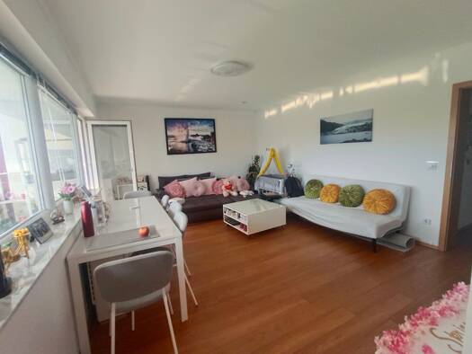 Wohnung zur Miete 1.150 € 4 Zimmer 90 m² Geschoss 1/14 frei ab sofort Büchenbach Erlangen 91056