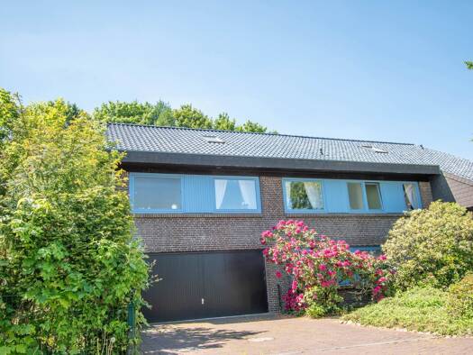 Bungalow zum Kauf 690.000 € 7 Zimmer 292,8 m² 1.974 m² Grundstück Schleswig 24837