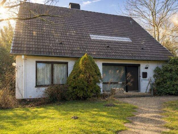 Einfamilienhaus zum Kauf 279.000 € 5 Zimmer 150 m² 990 m² Grundstück Heide 25746