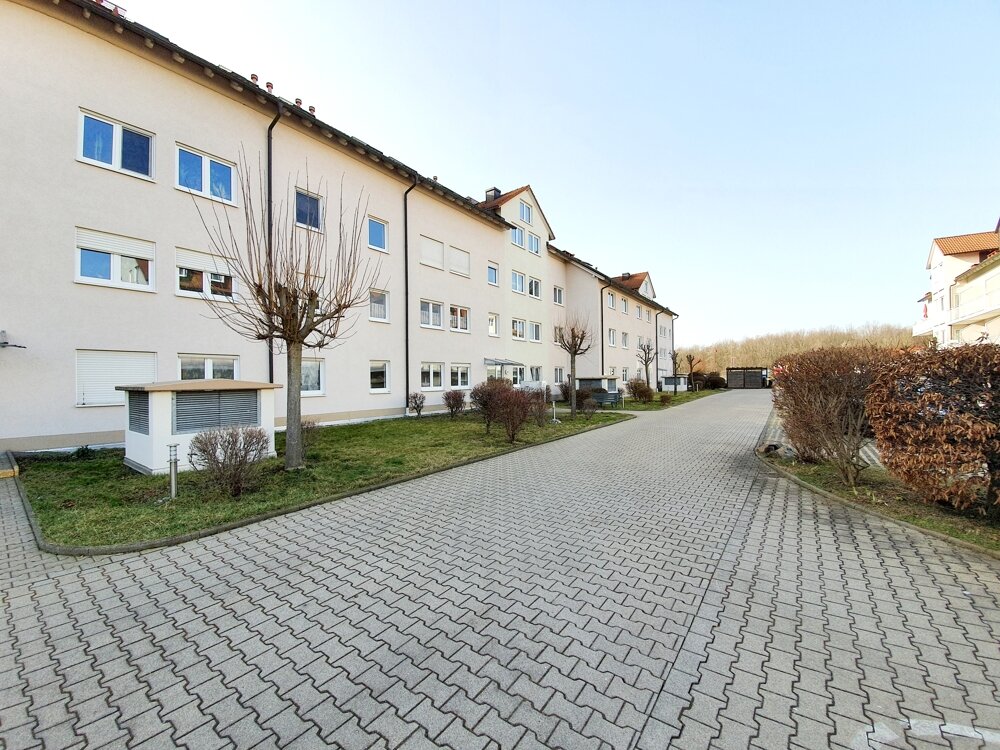 Wohnung zum Kauf 190.000 € 3 Zimmer 89 m²<br/>Wohnfläche EG<br/>Geschoss ab sofort<br/>Verfügbarkeit Naunhof Naunhof 04683