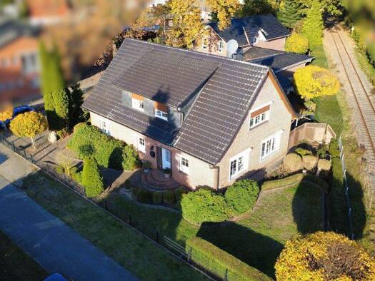 Haus zum Kauf 1.099.000 € 12,5 Zimmer 366,2 m² 2.539 m² Grundstück frei ab 01.08.2026 Luhdorf Winsen (Luhe) 21423