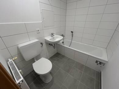 Wohnung zur Miete 457 € 3 Zimmer 70,3 m² Dachgeschoss, 5. Geschoss Wolfenbütteler Straße 7 Halberstadt Halberstadt 38820