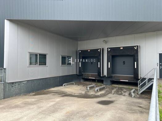 Lagerhalle zur Miete 9.500 m² Lagerfläche teilbar ab 4.500 m² Innen Remscheid 42853