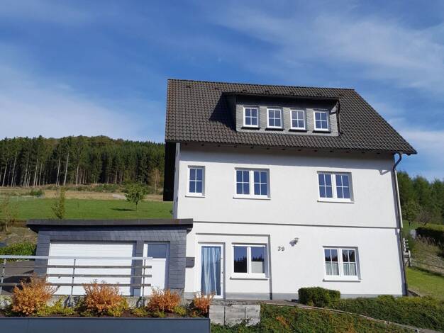 Einfamilienhaus zum Kauf 355.000 € 5 Zimmer 139,3 m² 713 m² Grundstück frei ab 01.11.2026 Huxel Schmallenberg 57392