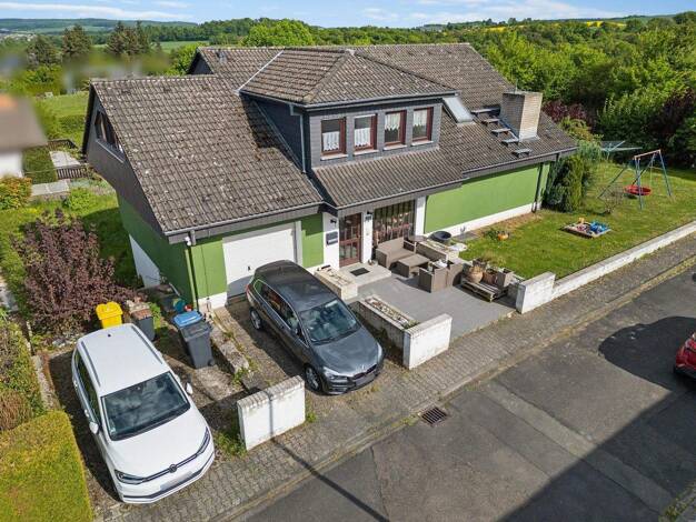 Einfamilienhaus zum Kauf 299.000 € 9 Zimmer 251 m² 1.020 m² Grundstück Bremberg 56370