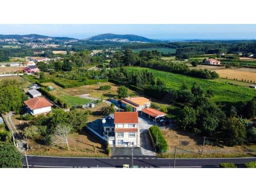 Villa zum Kauf 600.000 € 9 Zimmer 658 m² 5.895 m² Grundstück Valdoviño 15550