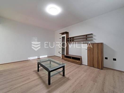 Wohnung zum Kauf 138.000 € 1 Zimmer 37,4 m² 2. Geschoss Gornji grad / Centar Osijek 31000
