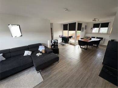 Wohnung zur Miete 800 € 3 Zimmer 85,6 m² Dachgeschoss frei ab 01.09.2025 Kitzingen Kitzingen 97318