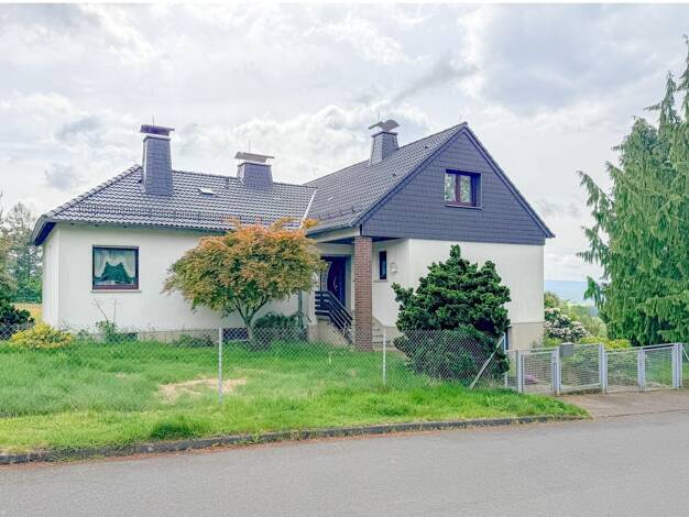 Einfamilienhaus zum Kauf 329.000 € 6 Zimmer 160 m² 1.098 m² Grundstück Sichelnstein Staufenberg 34355