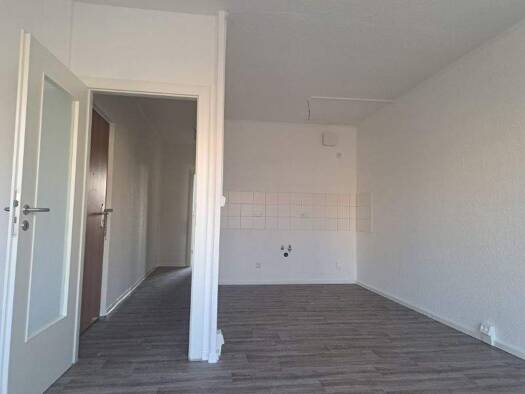 Wohnung zur Miete 360 € 2 Zimmer 52,2 m² 1. Geschoss frei ab 01.06.2026 Berliner Straße 4 Berliner Platz Erfurt 99091