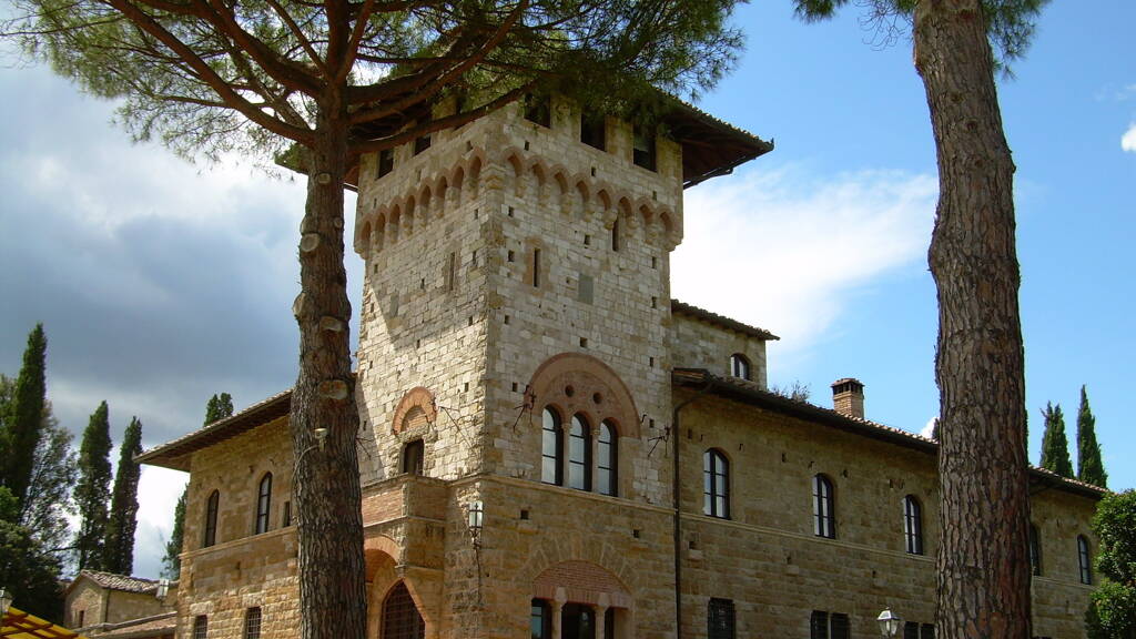 Villa zum Kauf 10.000.000 € 21 Zimmer 5.000 m² 20.000 m² Grundstück frei ab sofort Siena