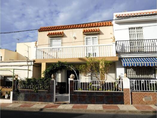 Reihenhaus zum Kauf 219.000 € 3 Zimmer 106 m² Juan de Austria 14 Roquetas de Mar 04720