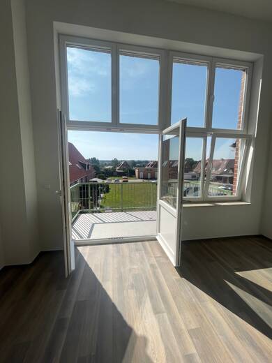 Wohnung zur Miete 895 € 2 Zimmer 97,6 m² Dachgeschoss, 1. Geschoss frei ab sofort Heinestraße 9b Malchow 17213