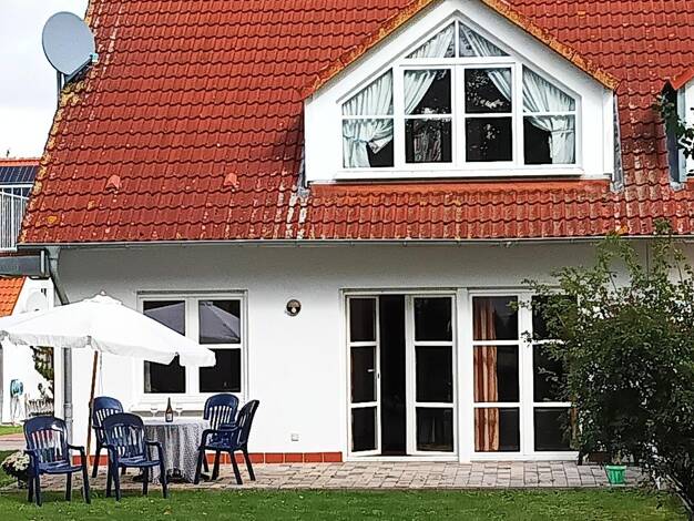 Doppelhaushälfte zum Kauf provisionsfrei 298.000 € 5 Zimmer 120 m² 700 m² Grundstück Losentitz Garz/Rügen, Losentitz 18574