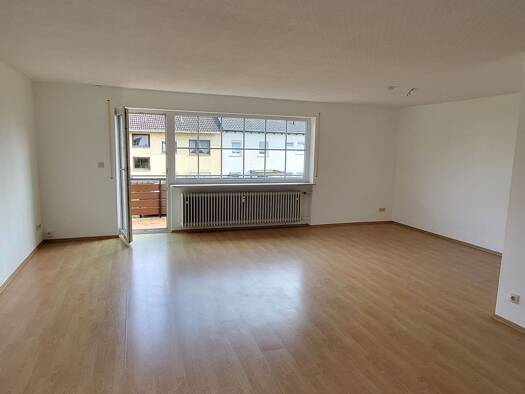 Wohnung zur Miete 1.000 € 3 Zimmer 103 m² Geschoss 2/3 frei ab sofort Kleinostheim 63801