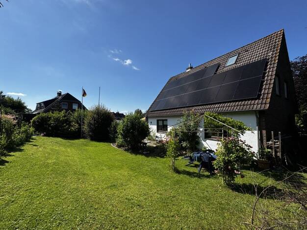 Mehrfamilienhaus zum Kauf - Erstbezug provisionsfrei 329.000 € 6 Zimmer 137 m² 853 m² Grundstück Am See 1 Stoltenberg 24256