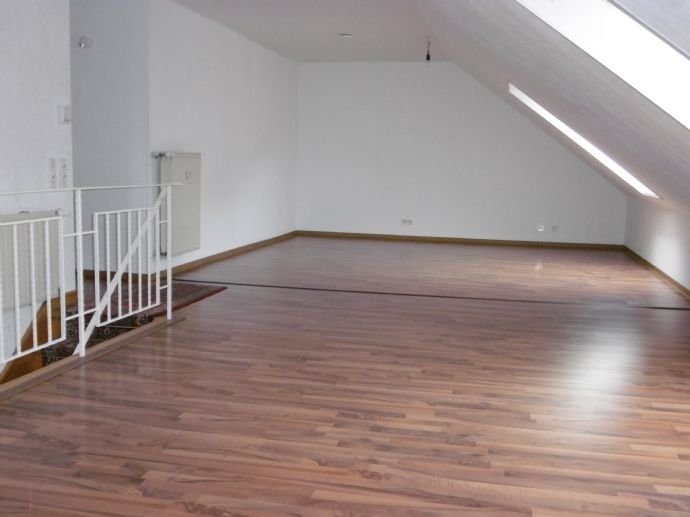 Wohnung zur Miete 550 € 2 Zimmer 90 m²<br/>Wohnfläche 2.<br/>Geschoss ab sofort<br/>Verfügbarkeit Hauptstraße 18 Lauterbach Völklingen 66333