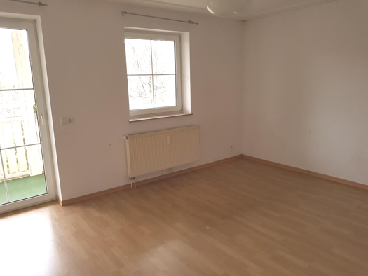 Wohnung zur Miete 460 € 3 Zimmer 70 m² Merseburg 06217