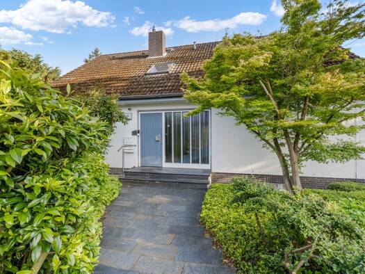 Einfamilienhaus zum Kauf 750.000 € 8 Zimmer 202,3 m² 1.211 m² Grundstück Isernhagen 30916