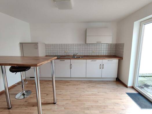 Wohnung zur Miete 650 € 4 Zimmer 100 m² 2. Geschoss frei ab 01.01.2026 Stendal 39576