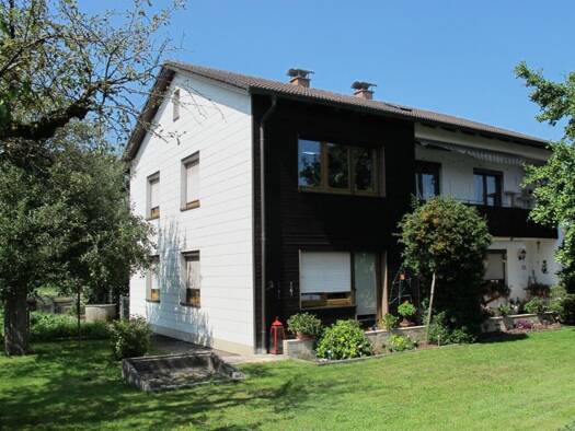 Mehrfamilienhaus zum Kauf 448.000 € 6 Zimmer 156 m² 900 m² Grundstück Emmerting 84547