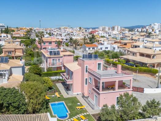 Haus zum Kauf 4.500.000 € 1.398 m² 3.219 m² Grundstück Galegos (Santa Maria) 8600