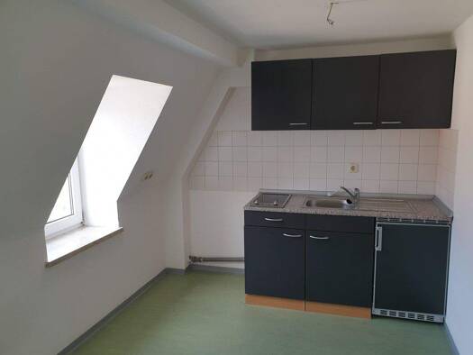 Studio zur Miete 240 € 1 Zimmer 35,1 m² Dr.-Külz-Straße 47a Meerane 08393