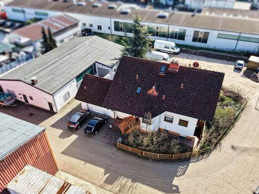 Mehrfamilienhaus zum Kauf 1.150.000 € 9 Zimmer 256 m² 1.650 m² Grundstück Lorsch 64653