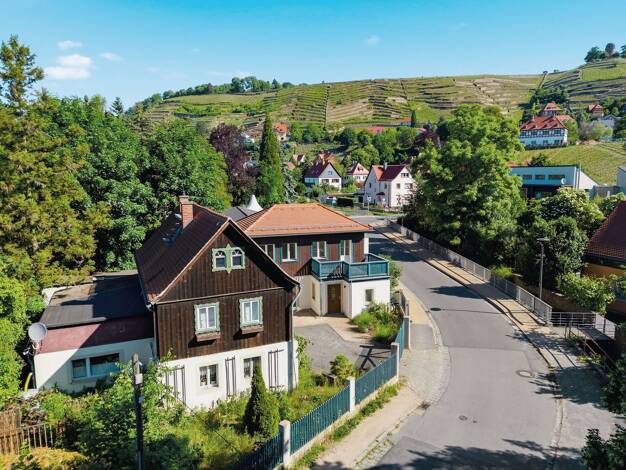 Bauernhaus zum Kauf 749.000 € 7,5 Zimmer 240 m² 700 m² Grundstück frei ab sofort Radebeul 01445