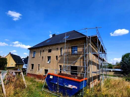 Mehrfamilienhaus zum Kauf 158.500 € 8 Zimmer 194 m² 995 m² Grundstück frei ab sofort Neukirchener Straße 2 Thräna Borna 04552