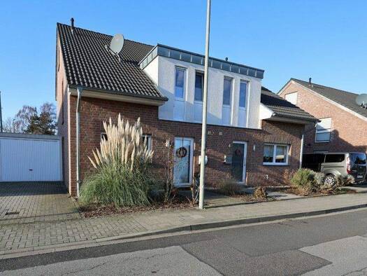 Mehrfamilienhaus zum Kauf als Kapitalanlage geeignet 1.325.000 € 420 m² 852 m² Grundstück Hardt Mönchengladbach 41169